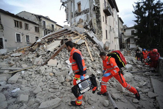 تلفات زلزله فاجعه‌بار ایتالیا به ۲۰ تن رسید