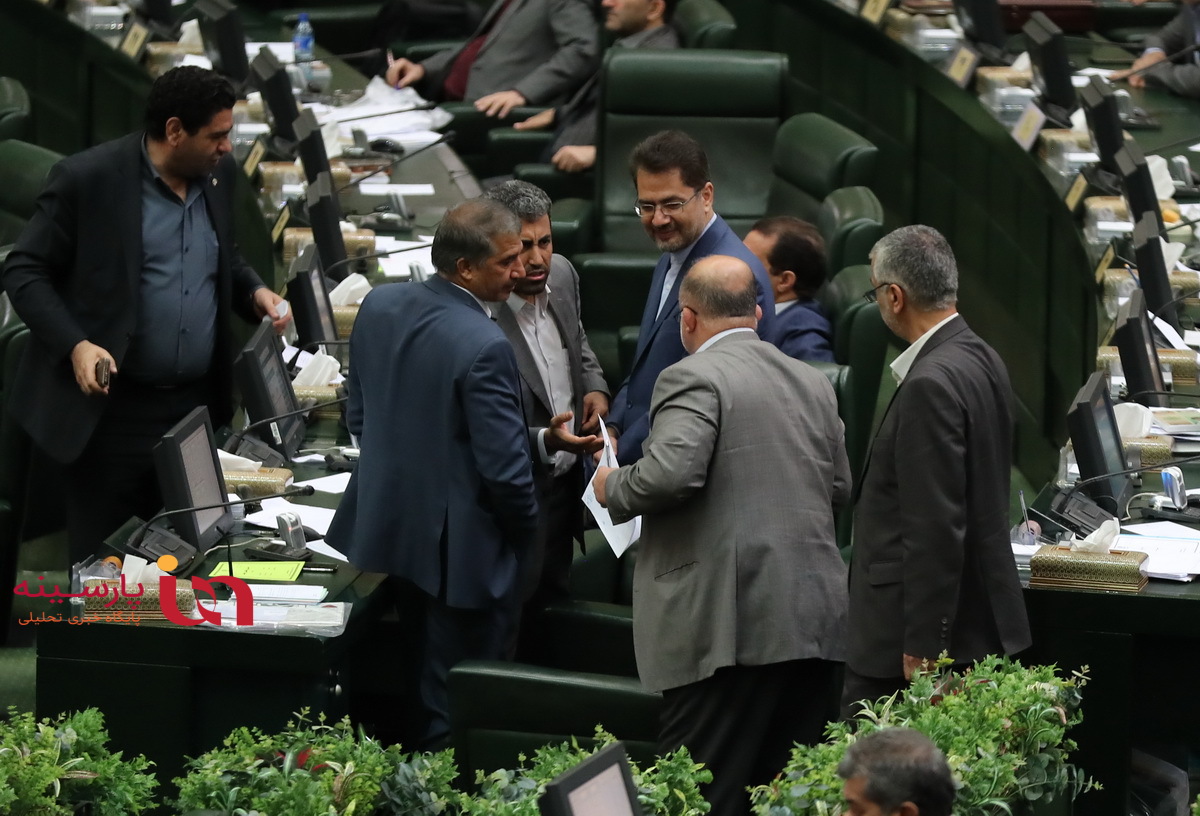 حواشی حضور روحانی در مجلس از دریچه دوربین پارسینه