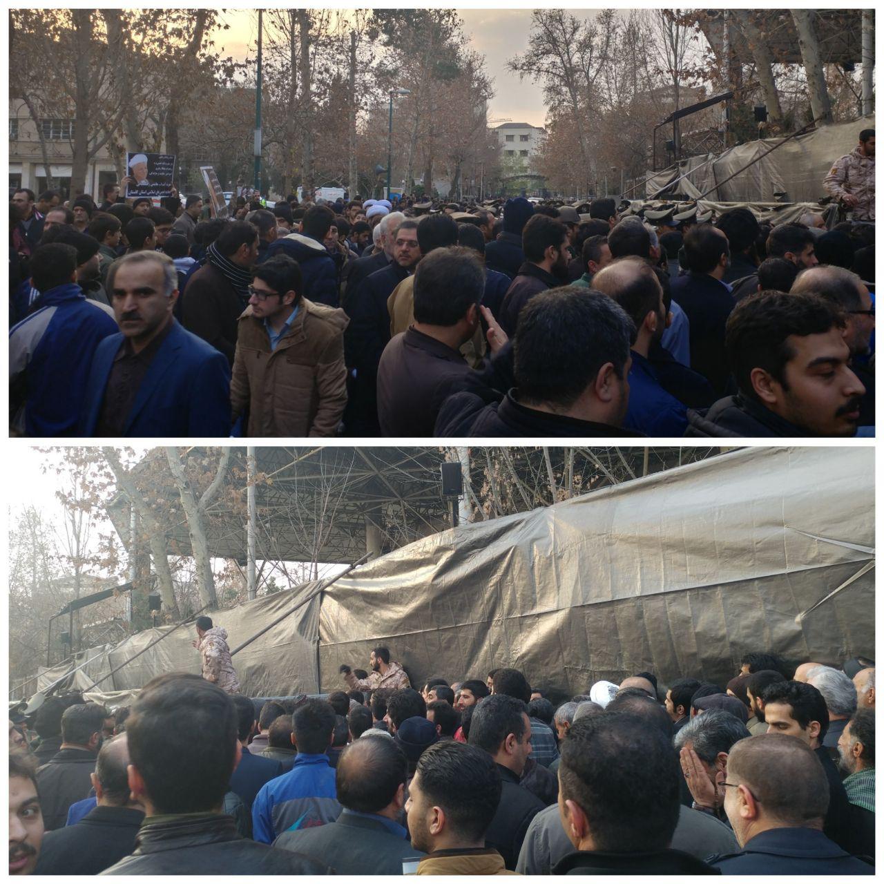حضور دوستداران آیت الله هاشمی در مقابل دانشگاه تهران