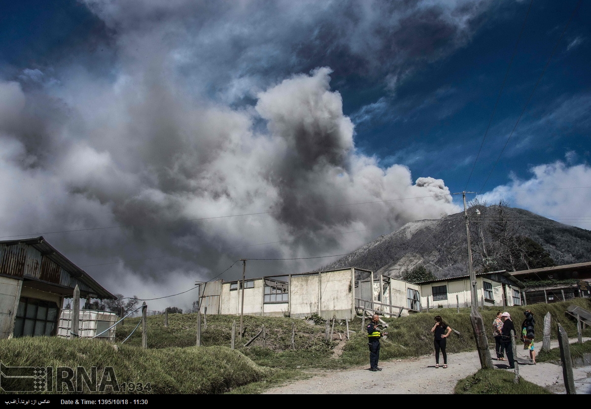 کاستاریکا/فوران دود و خاکستر از آتشفشان توریلبا