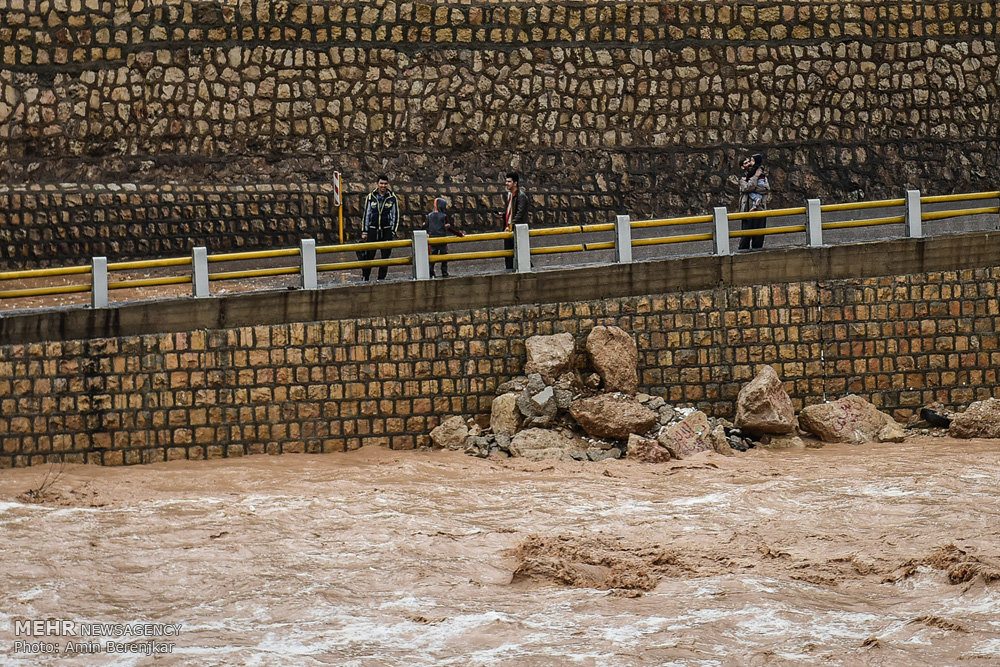 خروش رودخانه خشک شیراز پس از مدت‌ها خشکی