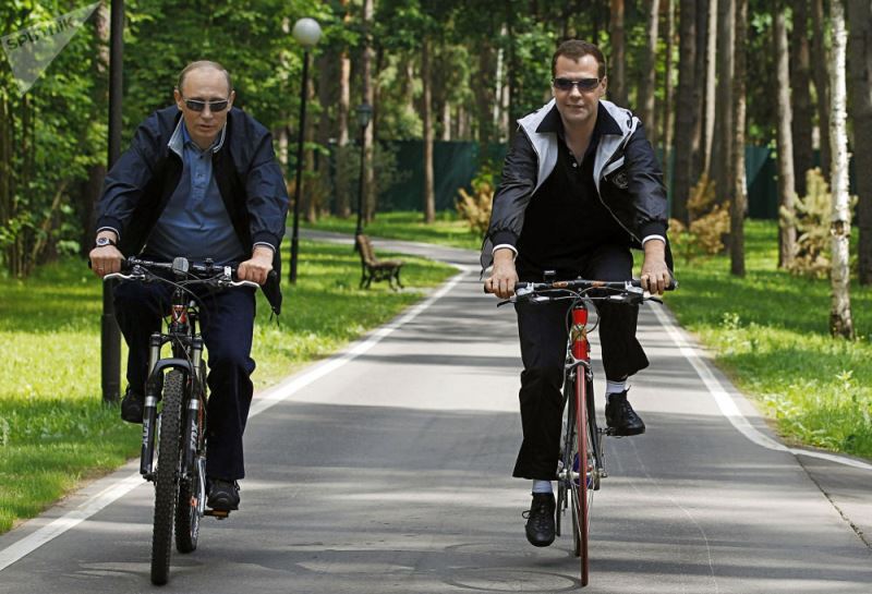 دوچرخه سواری رئیس جمهور +عکس