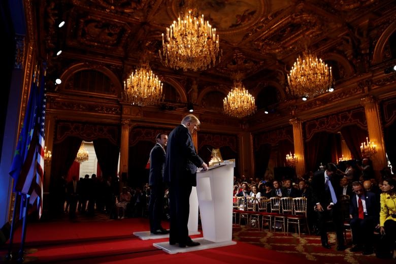حاشیه‌های دیدار ترامپ و مکرون در پاریس
