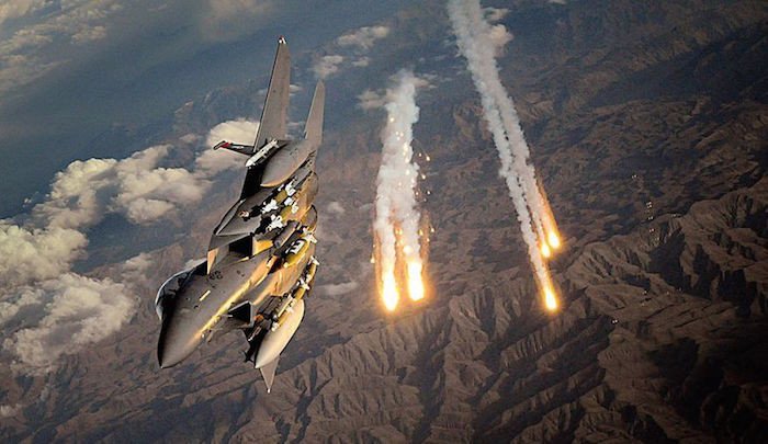 حمله ائتلاف آمریکا به کاروان داعش در مسیر دیرالزور