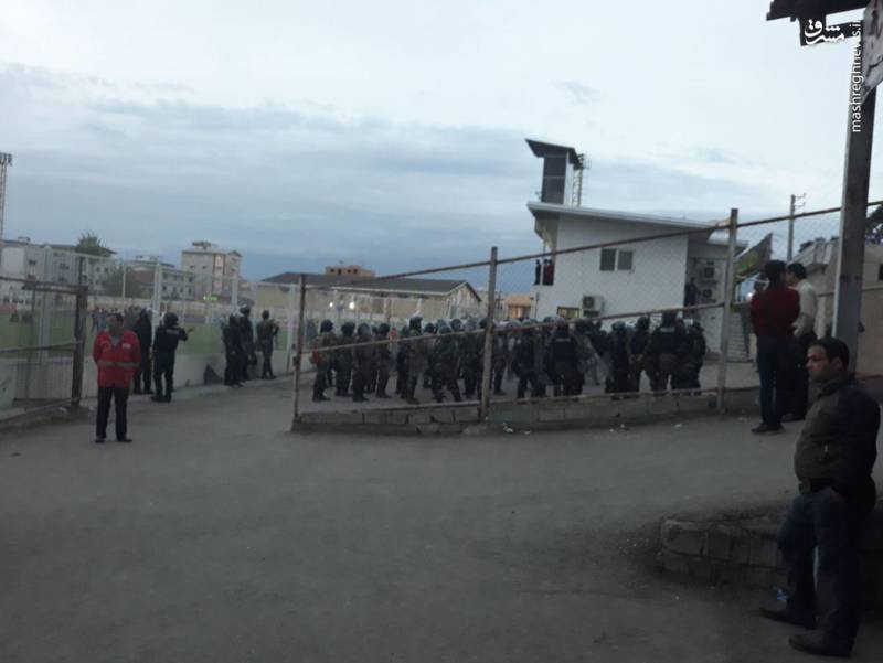 بازیکنان شیرازی در رختکن حبس شدند