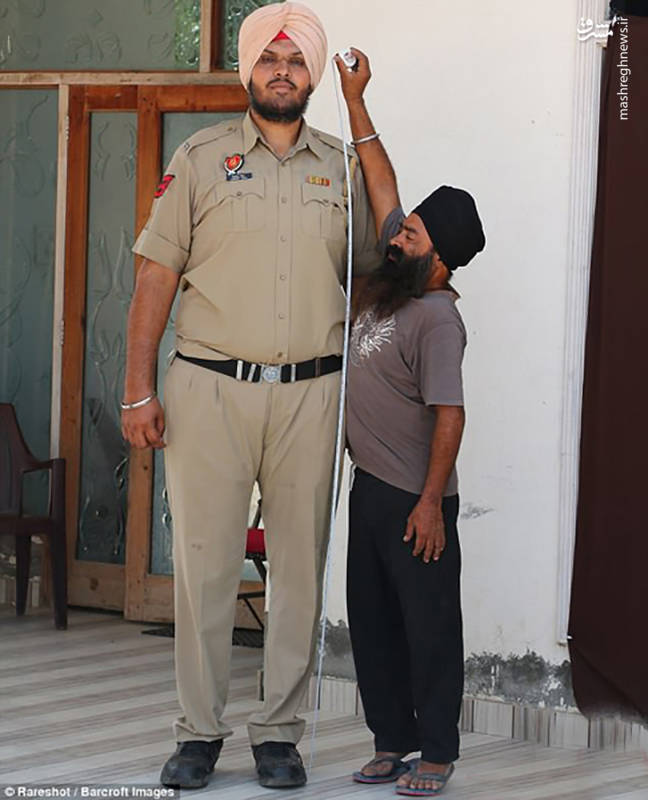 قدبلندترین افسر پلیس جهان! +عکس