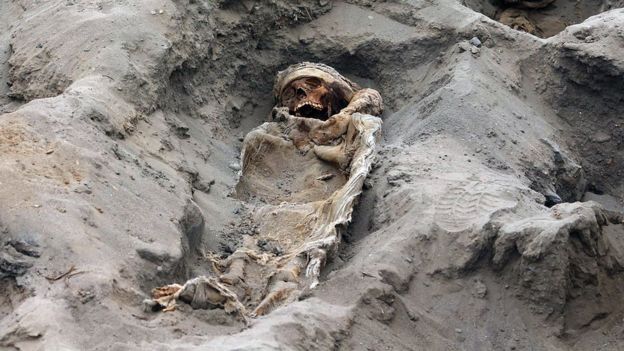 بزرگترین گور کودکان قربانی در پرو پیدا شد + عکس