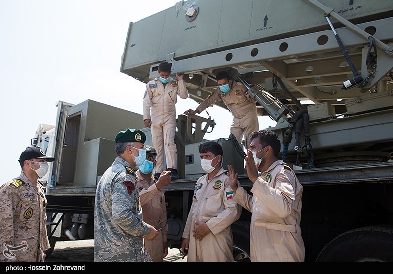 شلیک موشک قادر در رزمایش ذوالفقار ۹۹ ارتش