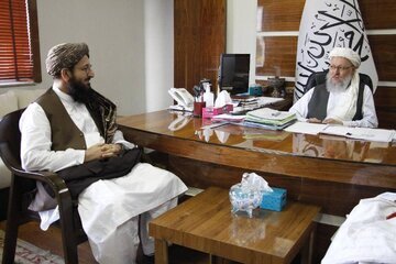 مقام ارشد طالبان در سفارت تهران برای حل مشکل اتباع افغانستانی جلسه برگزار کردند مقام ارشد طالبان در سفارت تهران برای حل مشکل اتباع افغانستانی جلسه برگزار کردند