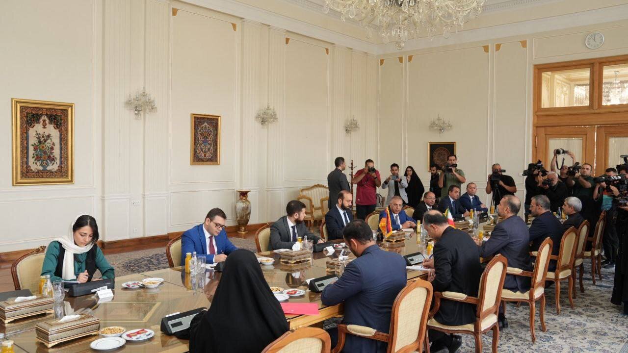 دیدار وزیرخارجه ارمنستان با همتای ایرانی اش