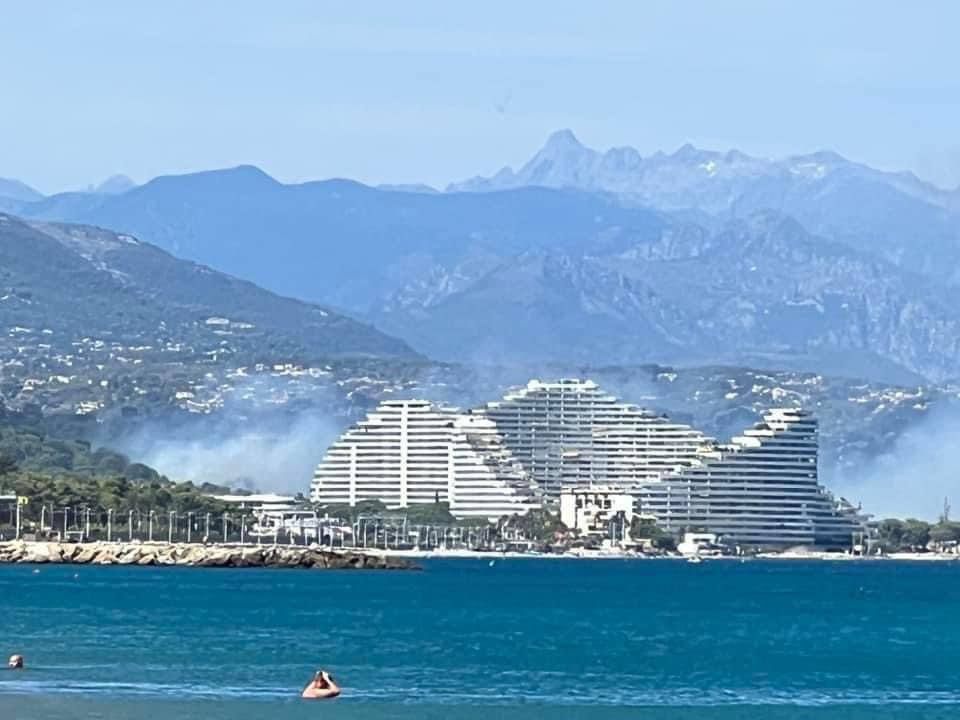 جزئیاتی از آتش سوزی در جنوب فرانسه