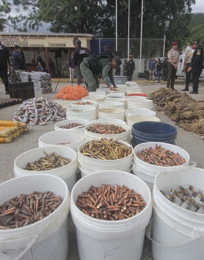 بسیج ۱۱ هزار نیروی امنیتی ونزوئلا برای بازپس گیری یک زندان از رهبران باندهای بزرگ تبهکار