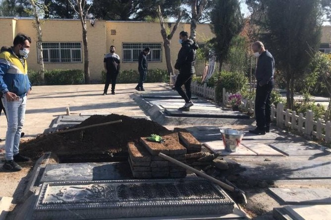 آرامگاه آزاده نامداری در بهشت زهرا+عکس