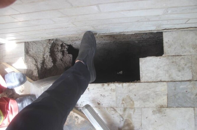 سقوط عجیب یک زن در چاه مخفی داخل حیاط+عکس