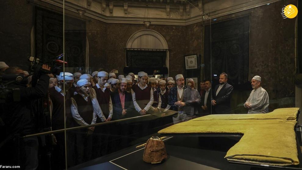 خرقه منتسب به پیامبر(ص) به نمایش گذاشته شد