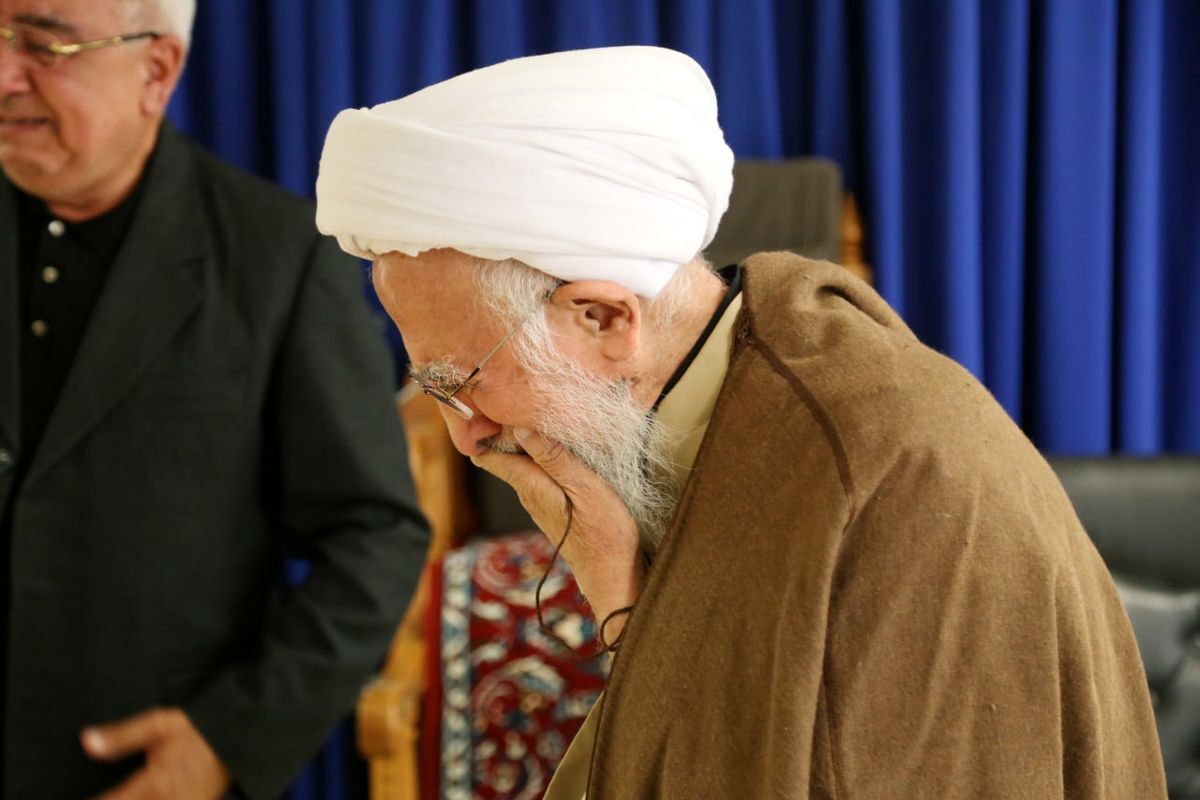 هشدار جدی آیت الله جوادی آملی درباره عواقب گسترش فقر و گرانی های کمر شکن