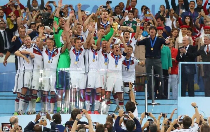 شادمانی تیم برنده در جام جهانی
