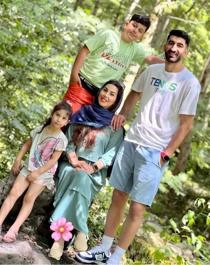 عکس خانوادگی دروازه بان پرسپولیس